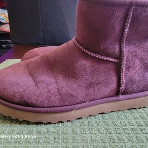 Ugg Mini Bootie Boots Burgandy size 10